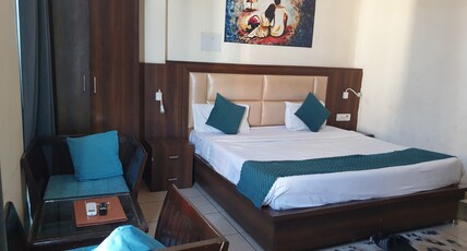 Hotel Ameya, Kurukshetra Room Type - Super Deluxe with free Wifi