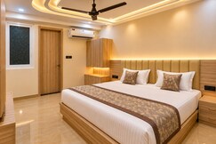 Address of Hotel Akrati Inn Near Prem Mandir