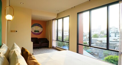 4 Monkeys Hotel Room Type - Suite with Spa Bath