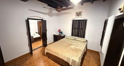 Leaves N' Spices Heritage House Room Type - TRIPLE ROOM
