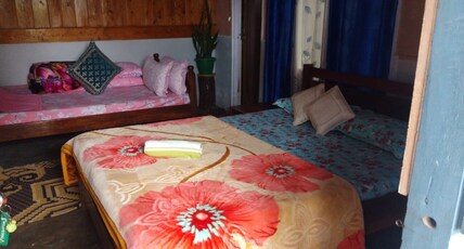 Rongo Shreya Homestay by StayApart Room Type - Double Room