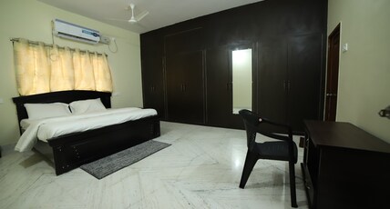 ROYAL HOME STAY Room Type - Deluxe Twin Room