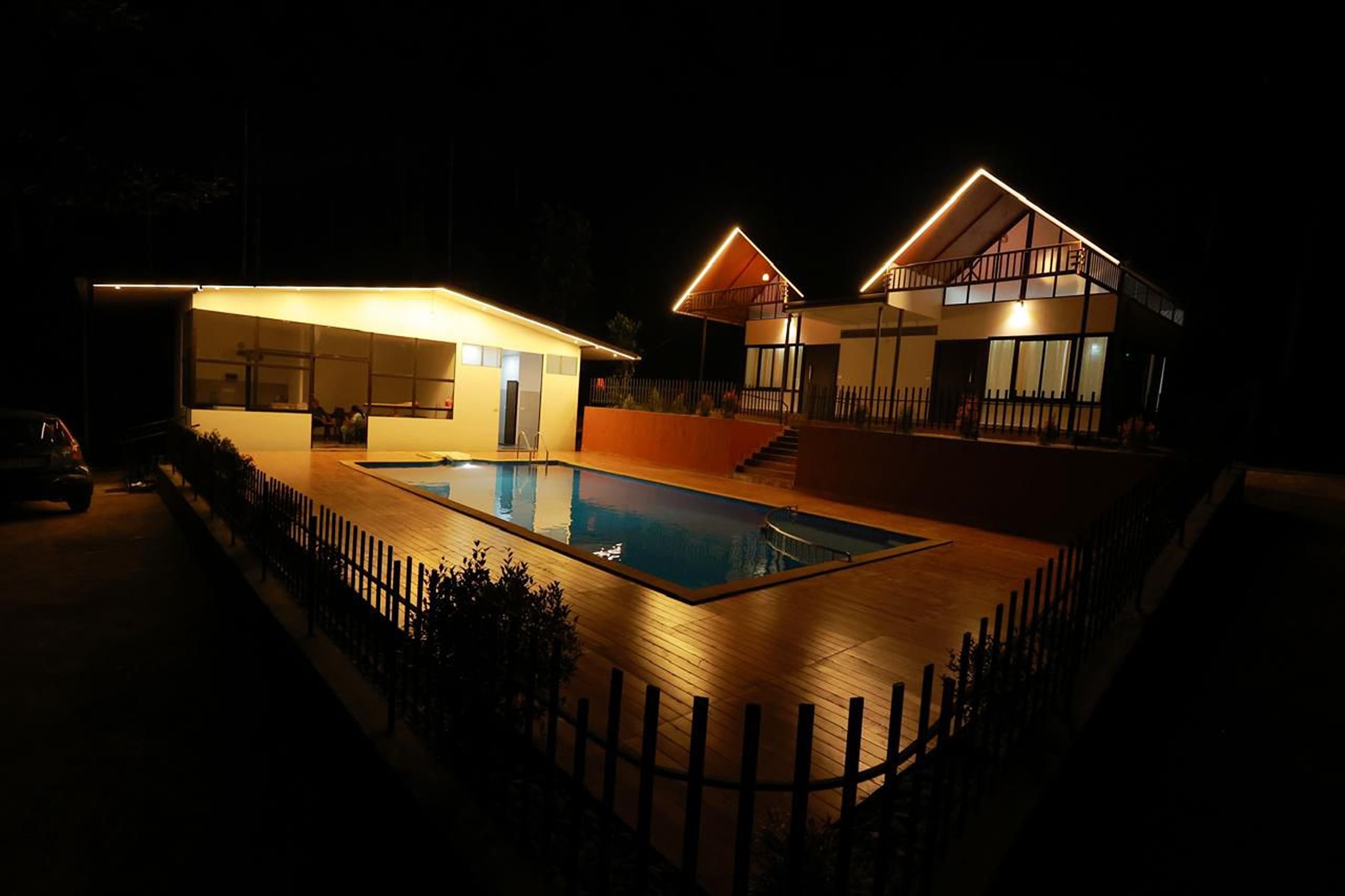 Prakrithi Luxe Retreat - Tap to explore photos
