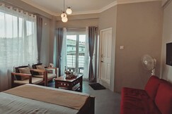 Urban Tavern Guest House