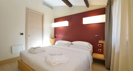 Best Western Hotel Armando Room Type - 1 King Bed, Junior Suite, Living Room, Walk In Closet, Vip Courtesy Set