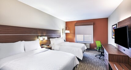 Holiday Inn Express and Suites Pryor Room Type - 2 Queen Beds Standard