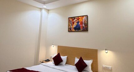 FUNCTION INN HOTELS Room Type - Deluxe King Room | Privacy & Premium Comfort
