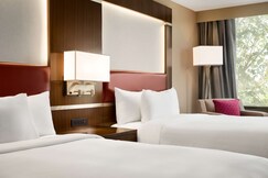 DoubleTree by Hilton Toronto Airport West