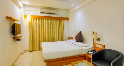 Hotel Ashray Inn Room Type - Deluxe Room