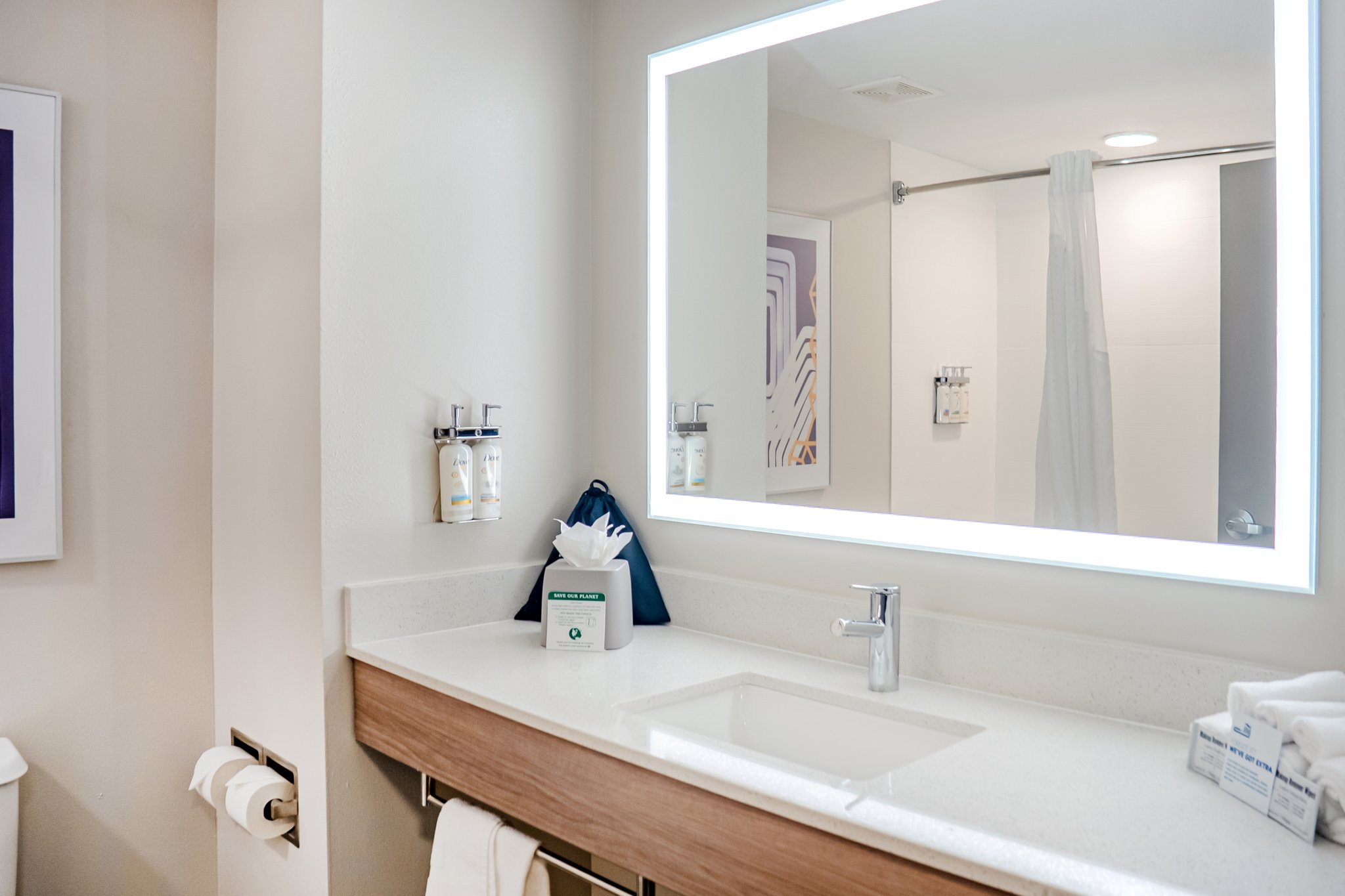 Holiday Inn Express and Suites Saint Augustine North - Tap to explore photos