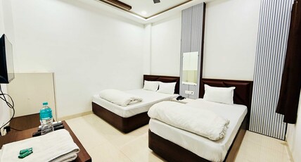 Hotel Shree Rameshwaram Room Type - Triple Bed AC Room