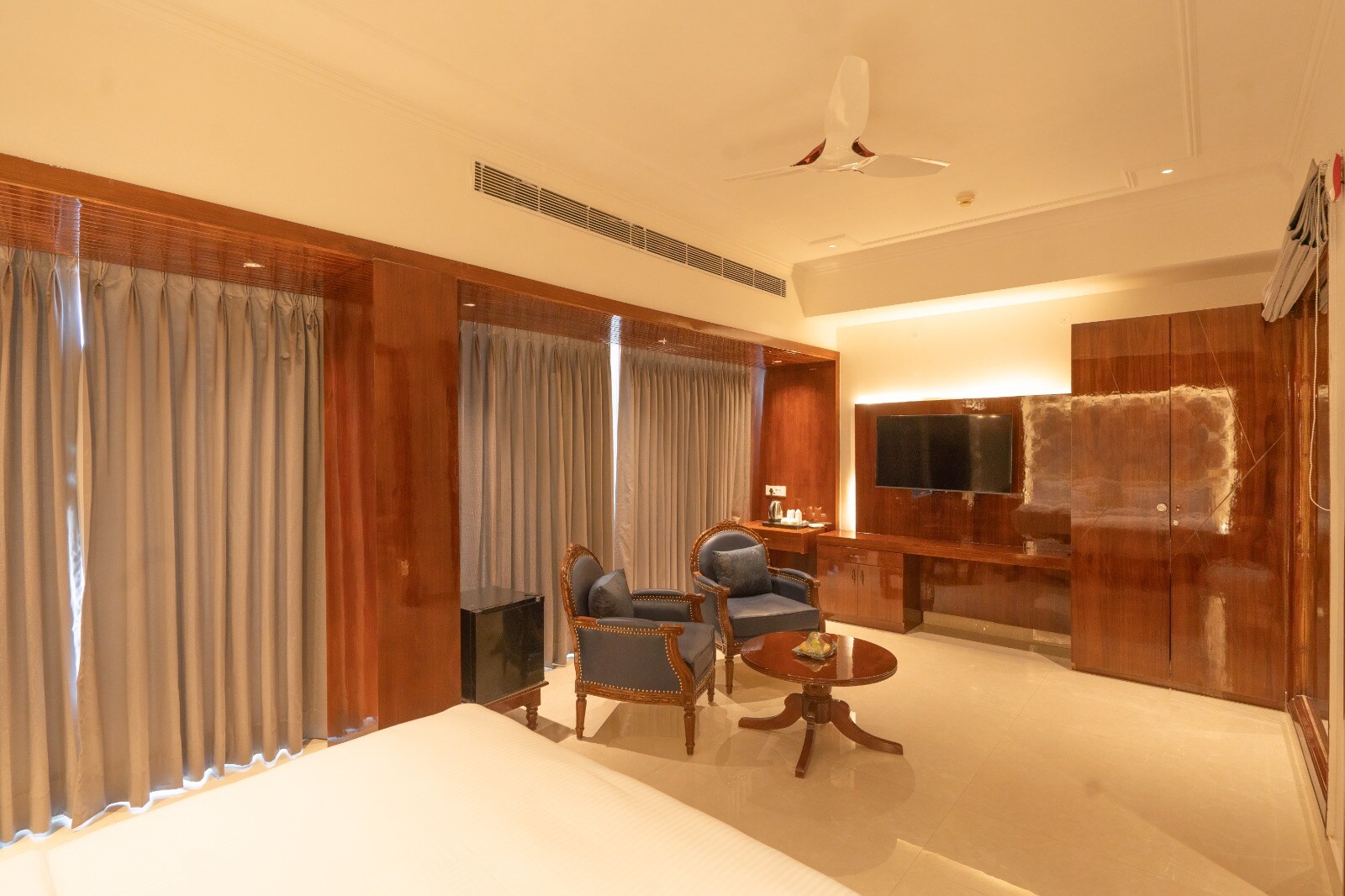 GAJRAULA SUKHDEV DHABA & RESORT - Tap to explore photos