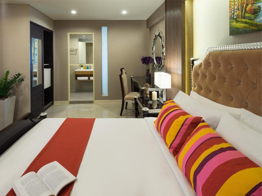 Ton Aor Place Hotel - Tap to explore photos