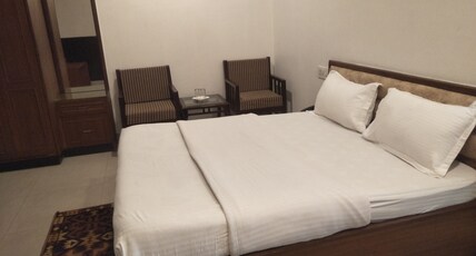 INDIAN ROLLER Room Type - Deluxe Room
