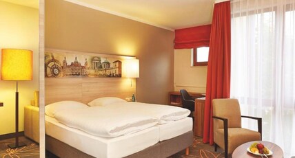 Sunday Hotel Hannover Room Type - Standard Triple Room
