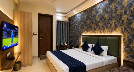 HOTEL RED VELVET SUITES Room Type - Deluxe Room HOTEL RED VELVET SUITES Room Type - Deluxe Room