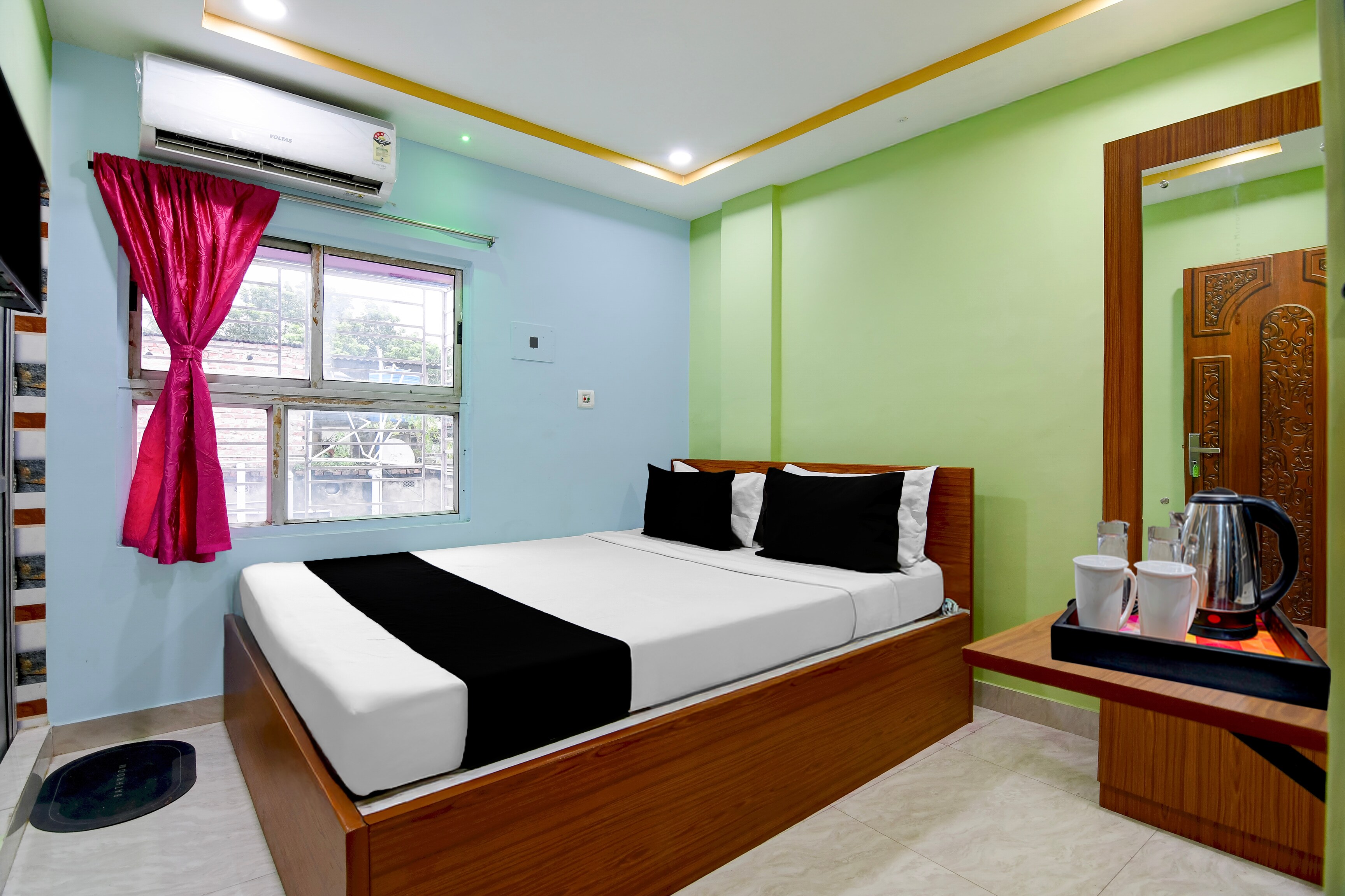 Hotel O VIP Road Formerly Elite Palace - Tap to explore photos
