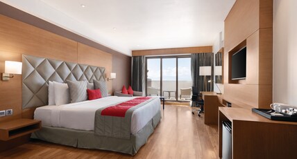Ramada by Wyndham Darjeeling Gandhi Road Room Type - Premium King Room