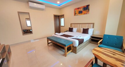 Saffron Inn Room Type - Super Deluxe Room