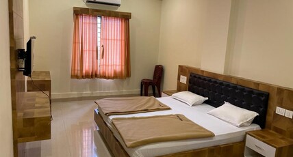 Hotel Birwa - Nelyadi Room Type - Superior AC Room