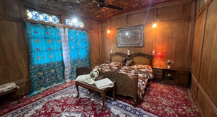 Houseboat yemberzal Room Type - Bedroom 2