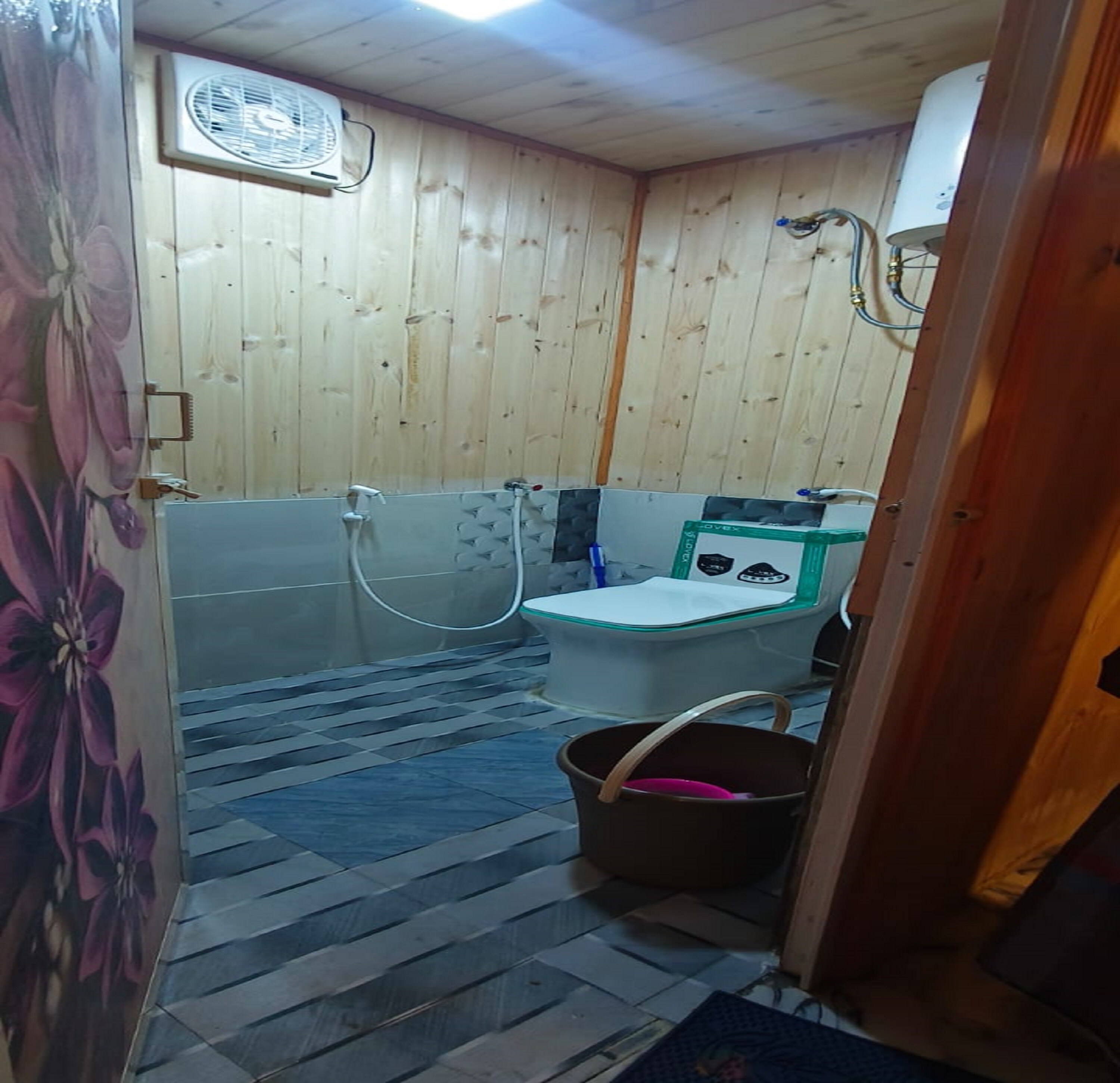 Lijo Ruban Homestay - Tap to explore photos