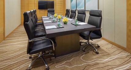 DoubleTree by Hilton Hotel Qingdao - Jimo Room Type - KING DELUXE SUITE