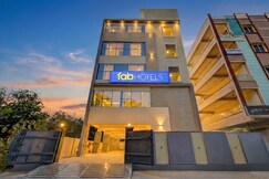 FabHotel Yagna Grand