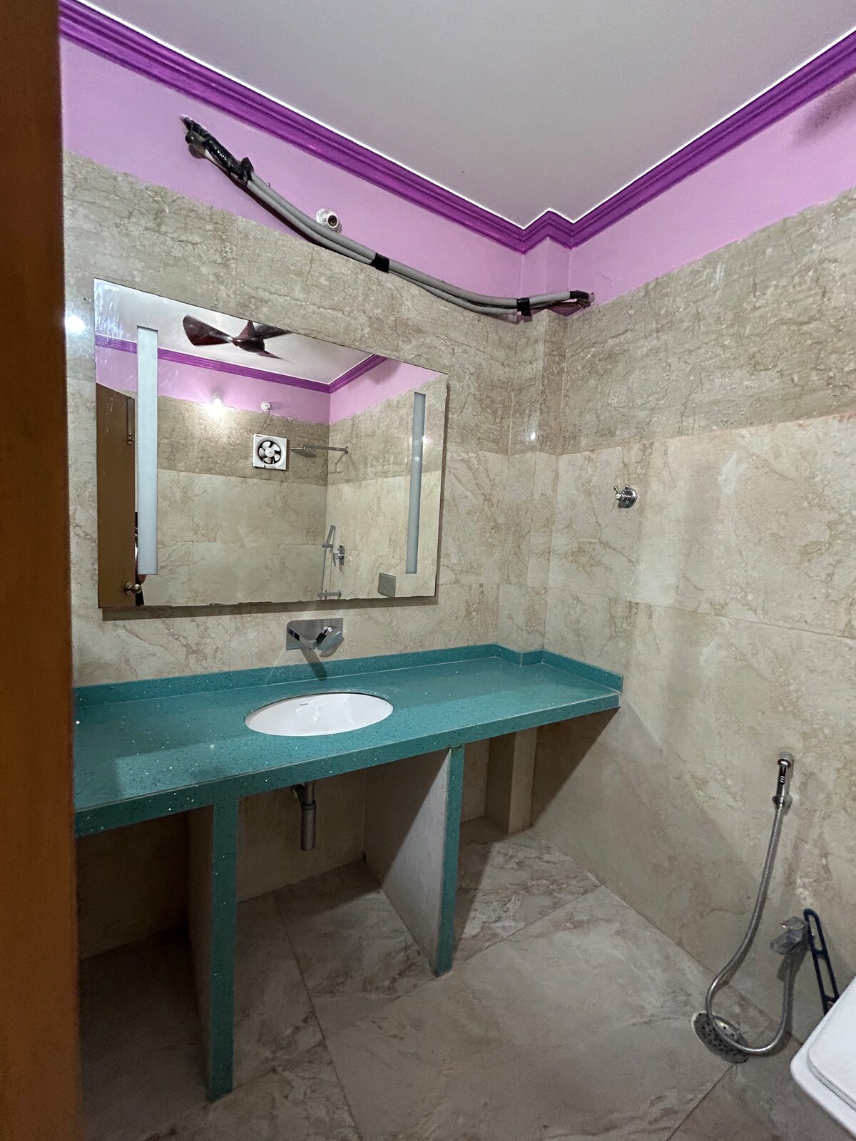 Zakiya guest house - Tap to explore photos