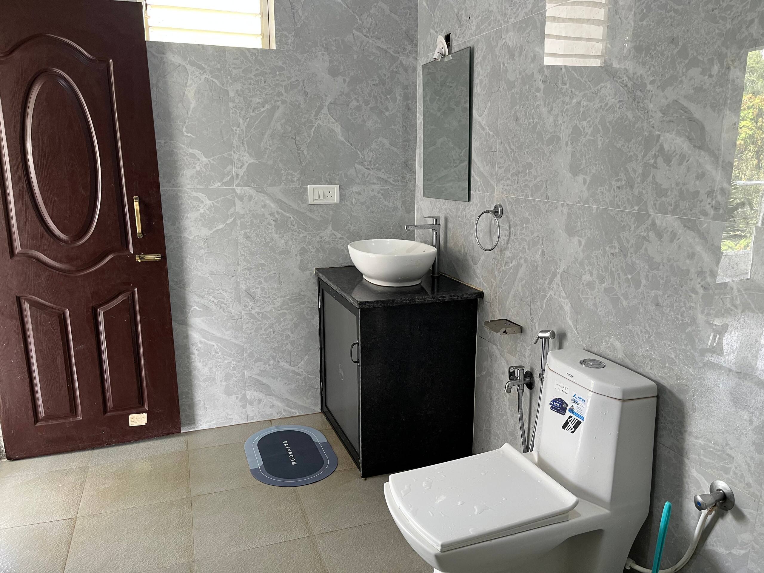 Luxury Mount View Studio in Ashvem - Tap to explore photos