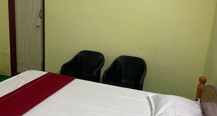 JOHNSON's CHIRALA GRAND RESIDENCY Room Type - Bedroom