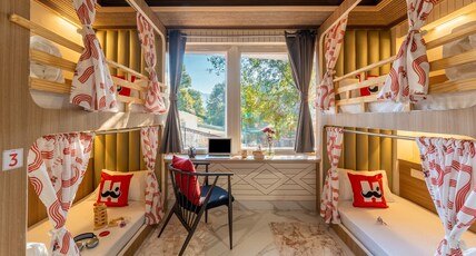 Moustache Hostel Nainital Room Type - Bed in 4 Bed Mixed Premium Dorm