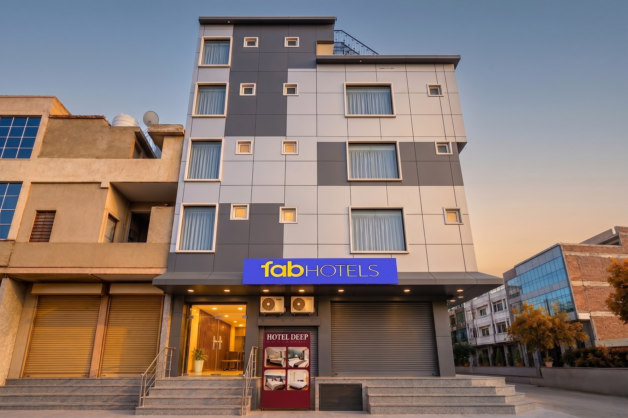 FabHotel Deep, Near Jawahar Circle - Patrika Gate - Tap to explore photos