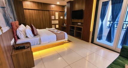 Hotel JCN Comforts Room Type - SERENITY SUITE