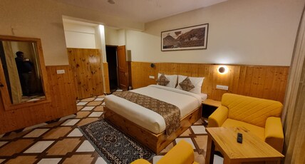 Carom Inn Room Type - Deluxe Room