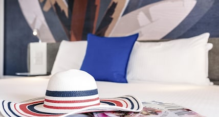 Novotel Surfers Paradise Room Type - Ocean View, Deluxe Room, 1 King Bed Novotel Surfers Paradise Room Type - Ocean View, Deluxe Room, 1 King Bed