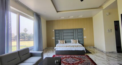 HOTEL TARACHAND & BANQUET HALL Room Type - Comfort Room