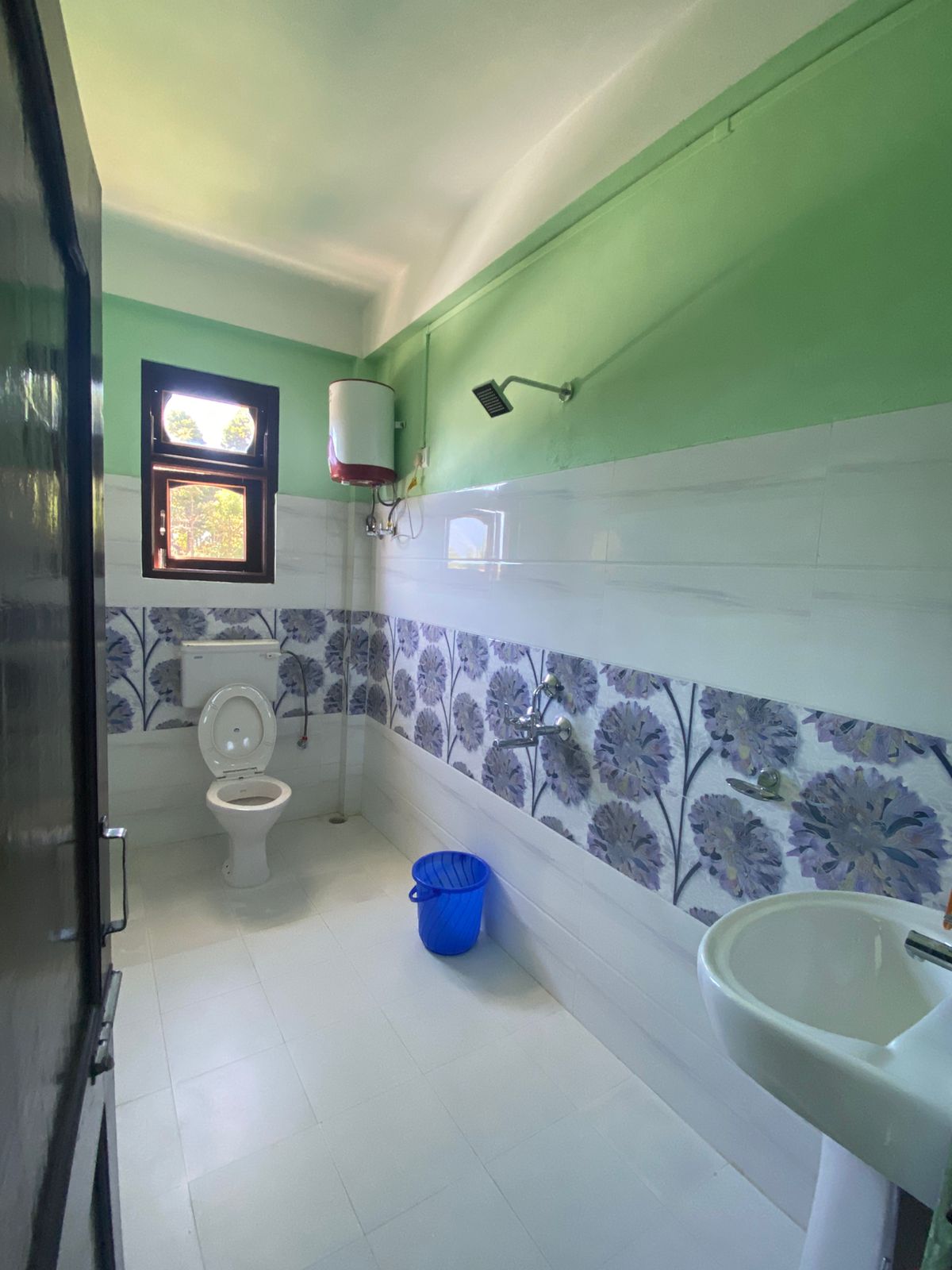 LuxNook Homestay - Tap to explore photos