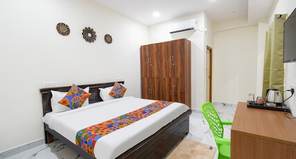 FabHotel Latitude Room Type - Deluxe Room