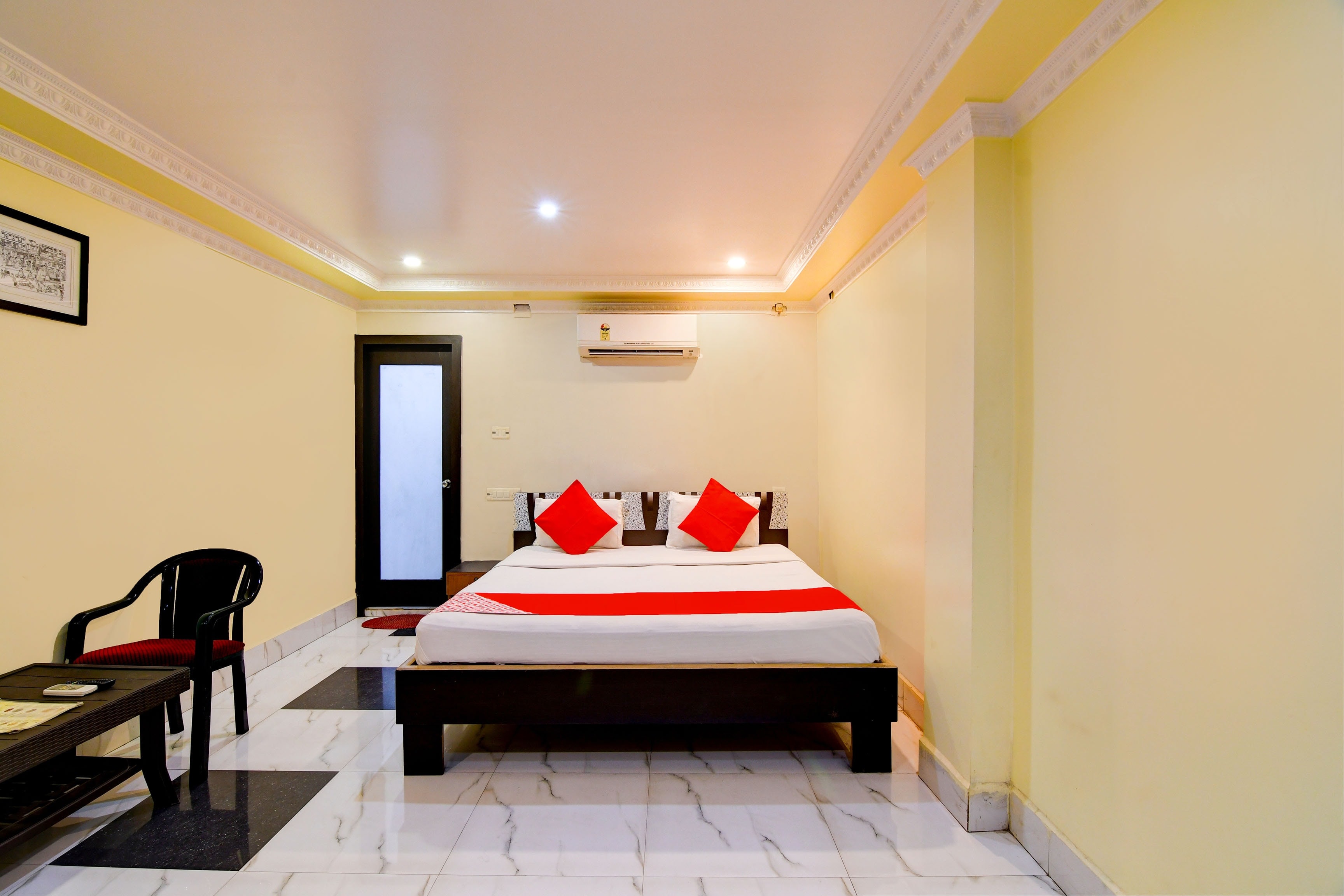 Hotel O KRISHNA - Tap to explore photos