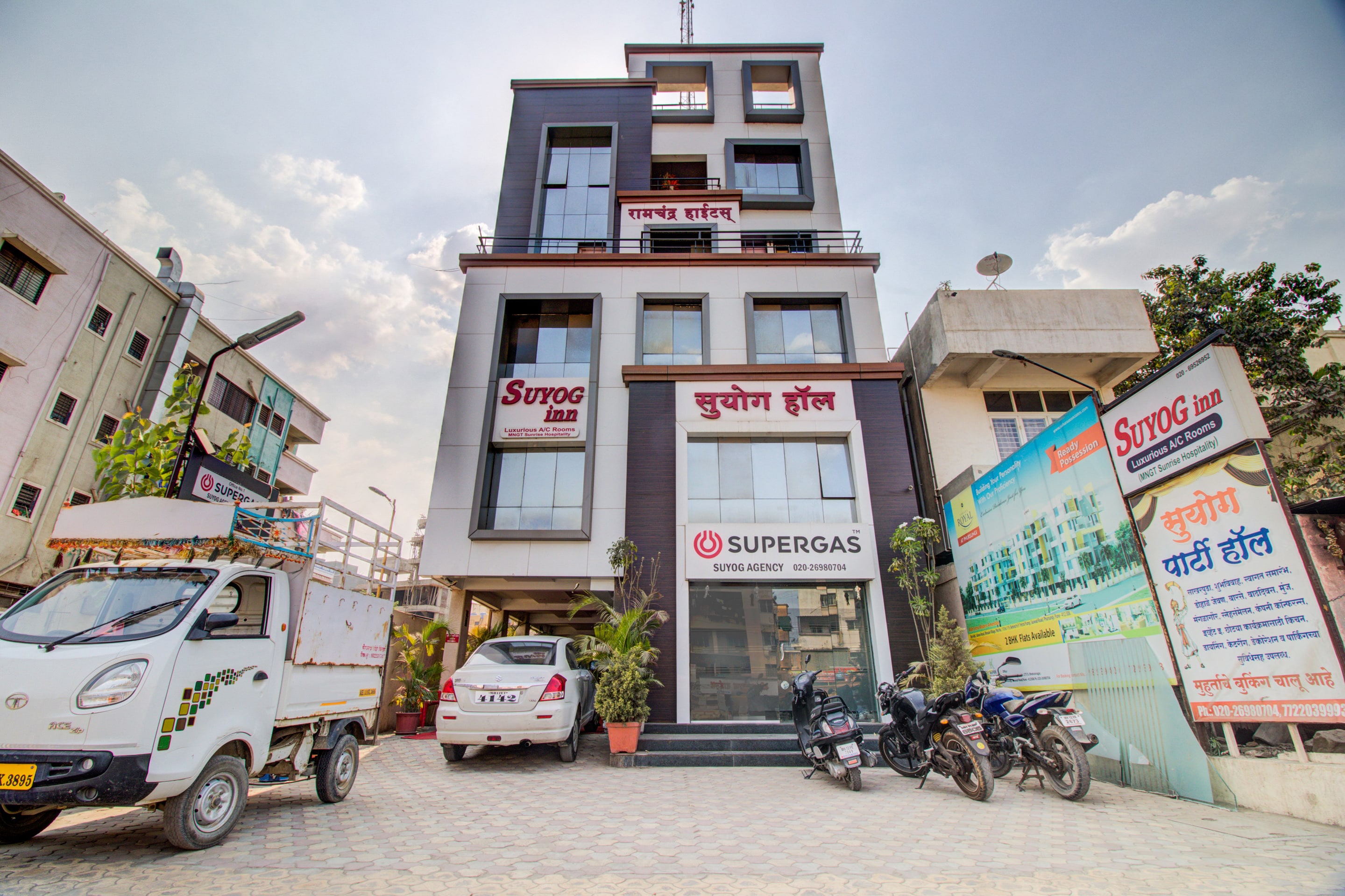 Hotel O Suyog Inn - Tap to explore photos