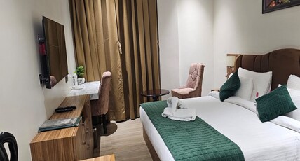 Hotel Gold In Leaf Room Type - Royal Room