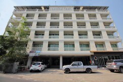 Super OYO 498 Ladawan Villa