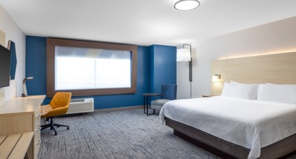 Holiday Inn Express & Suites Phoenix West - Buckeye, an IHG Hotel Room Type - 1 King Suite
