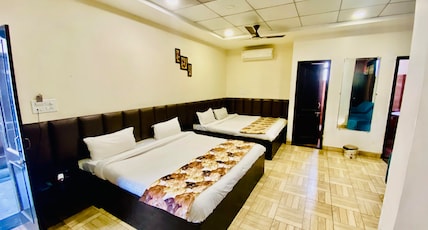 Bellevue Inn Room Type - FAMILY DELUXE ROOM WITH 2 DOUBLE BED Bellevue Inn Room Type - FAMILY DELUXE ROOM WITH 2 DOUBLE BED
