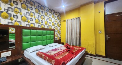 Hotel Step Inn Gold Room Type - Deluxe Double Room with AC