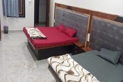 Vaibhav Hotel