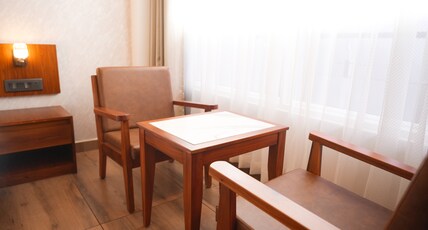 Silver Cascade Munnar Room Type - Superior Balcony View Room