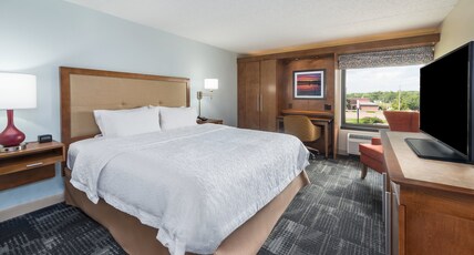 Hampton Inn Columbia Room Type - 1 KING BED NONSMOKING