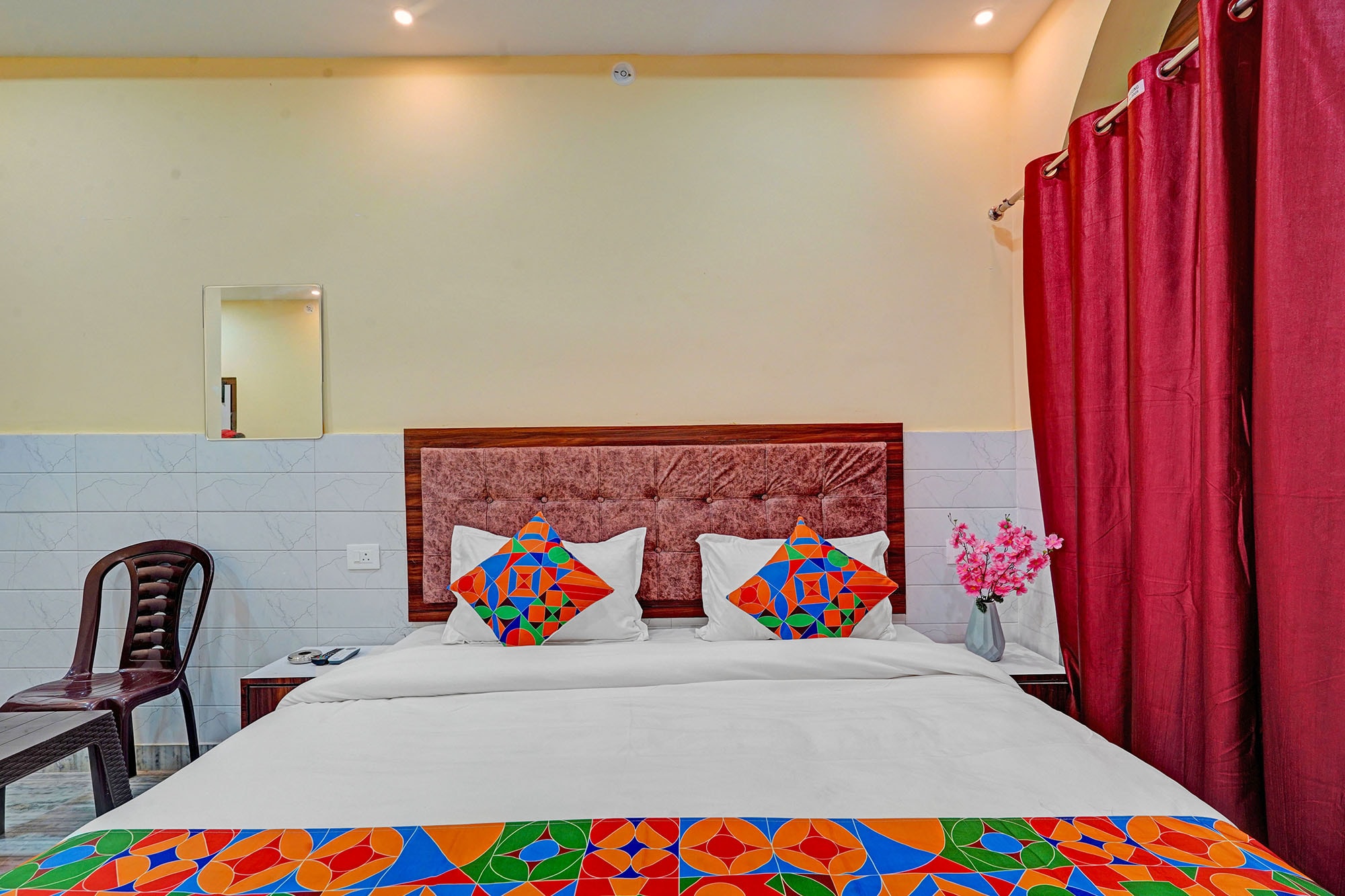 Via Shree Gopal Inn - Tap to explore photos